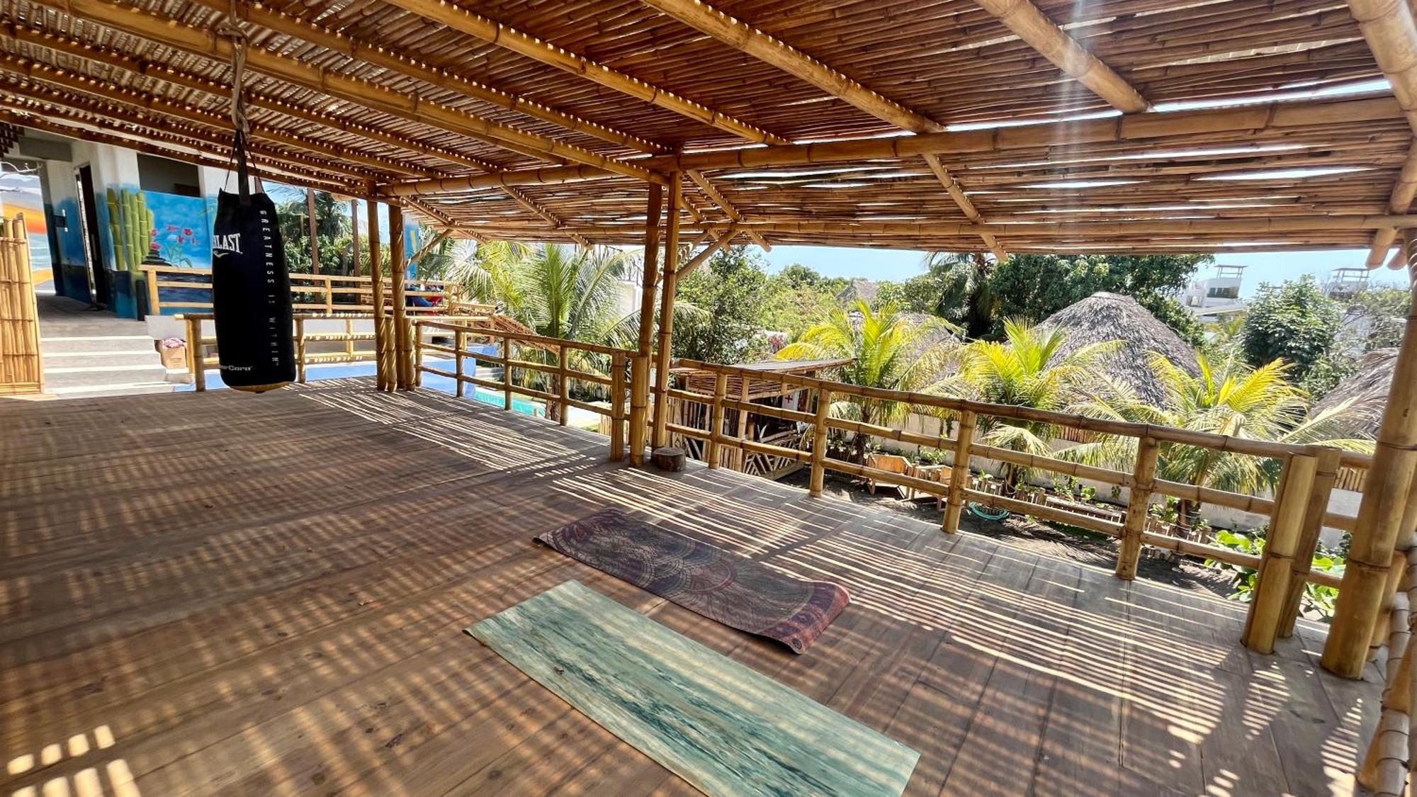 Shanti Surf Camp El Paredón Buena Vista Exterior photo